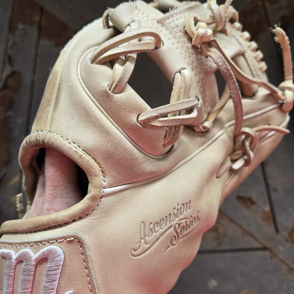 Marucci Ascension Series Baseball Glove